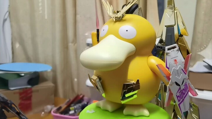 Psyduck Phoenix xR1 yang rusak akibat pertempuran. Kalau ada kehidupan setelah mati, aku ingin menja