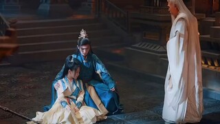 Xiao Se mengambil pedang, Sikong Qianluo melindungi Xiao Se dengan nyawanya
