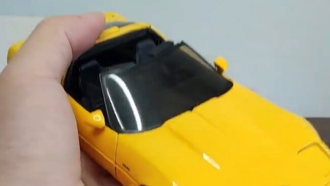 [Review] The workmanship of the 24-scale car model is top-notch! MBI 1:24 Corvette alloy car model