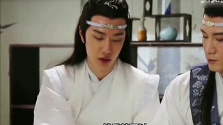 ใครบอกว่ารถสีน้ำเงินคันใหญ่จะดูสง่างามและสมศักดิ์ศรี แน่นอนว่ารถมอเตอร์ไซค์เฟอร์รารี่คันใหญ่ต่างหากท
