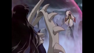 Naraku menyelesaikan transformasinya, Sesshomaru menghadapi ketidakberdayaan Naraku untuk pertama ka