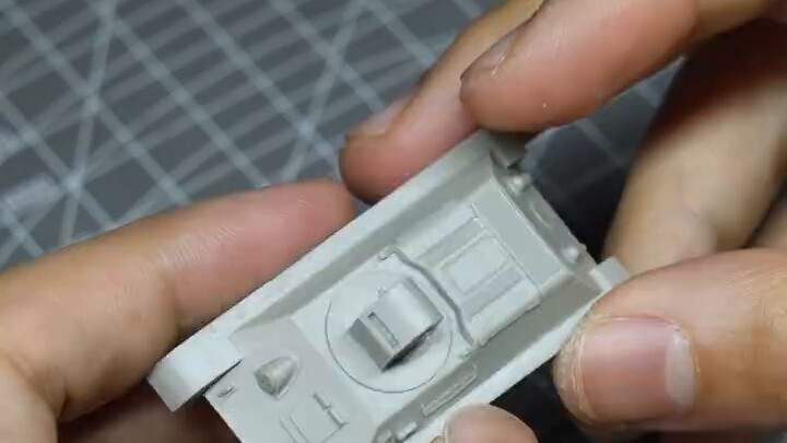 Cherish life and stay away from resin models