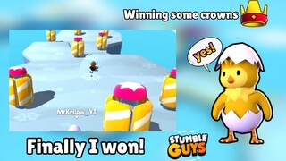 Finally I won! Winning some crowns in Stumble Guys