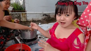 Lần đầu Út Ống Tre đi bắt ốc và nấu món ốc nấu mít