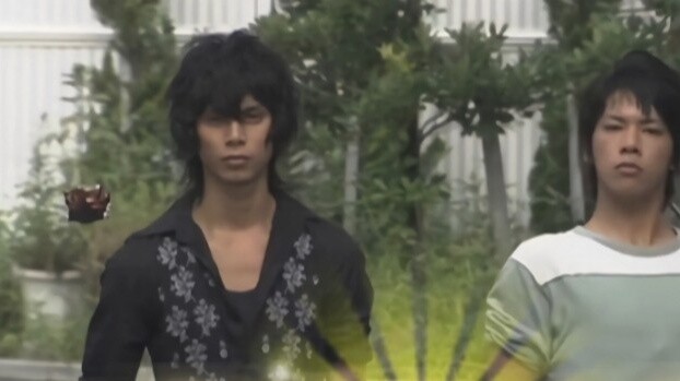 [Kamen Rider Kabuto] Si bocah besar yang ceria dan periang → Ya, temanku, Gagami!