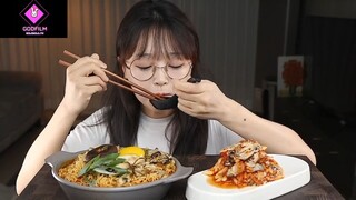 Ăn và cảm nhận món mì cay #anngon