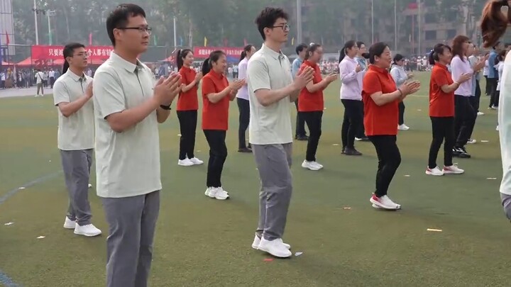 Sports meeting faculty and staff collective square dance - Shangchunshan