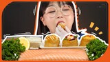 【吃播Aejeong：今天吃整块的三文鱼 & 油豆腐饭团～】