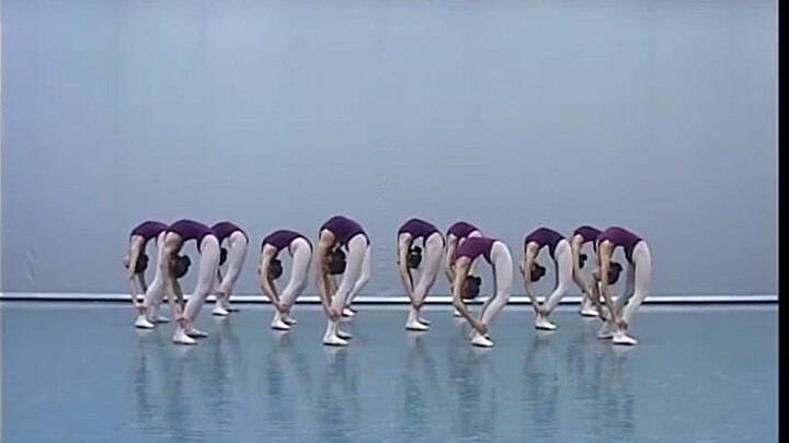 [Performance] ballet Dancers' Waist Flexibility Training