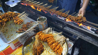 / Malaysian grilled skewer (satay) - Malaysian street food