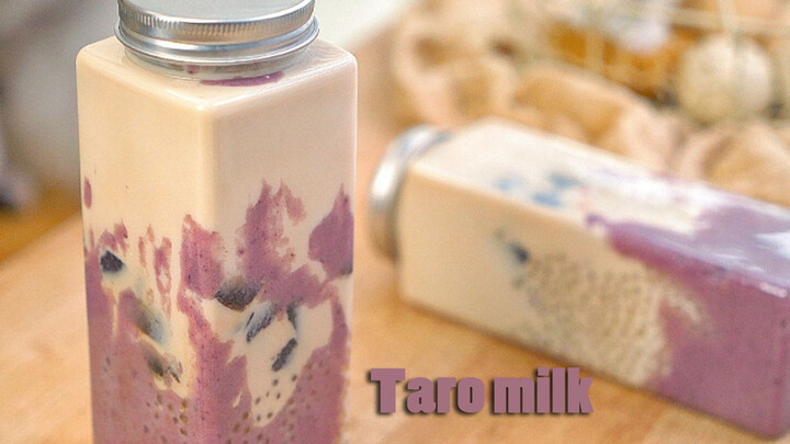 Delicious drink- Fresh milk with taro paste
