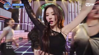 MEOVV HANDS UP PErformance