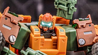 Old toys are still pretty smooth! FPJ Roadhog IDW Recycling Rescue Team Roadhog Transformation Shari