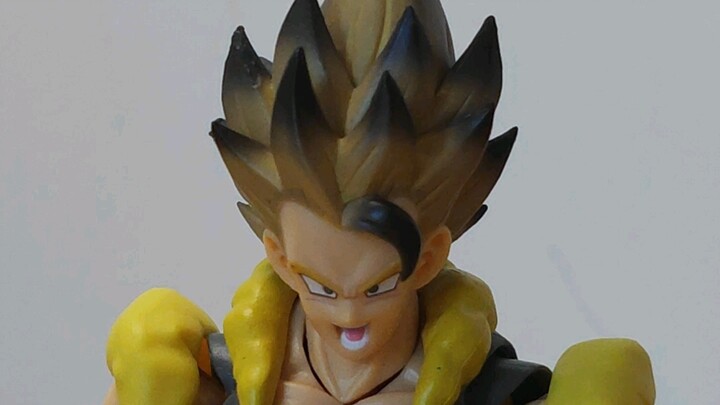 Trên thế giới có món đồ chơi nào có thể biến hình thành Super Saiyan Ajin không?