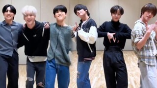 Video dance TXT x &TEAM "Sugar Rush Ride + Buzz Love" dirilis!