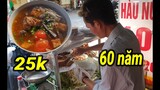 Hấp dẫn tô Bún Riêu gia truyền giá bình dân hơn 60 năm ở con đường ăn uống Sài Gòn