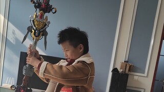 差点给我雷鸣剑干坏了。给我拜年，我给你玩万代正版