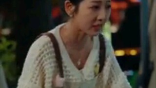 No27 being abandoned by family poor girl accidentally saved a man who was a CEO and took her home
