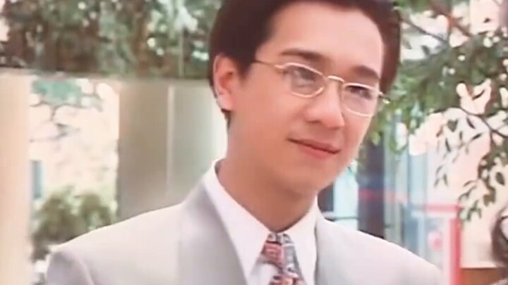 การมองตาหลี่หมิงในลิฟต์นี้ ผู้หญิงกี่คนที่สามารถปิดกั้น "ความรัก" ได้