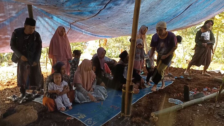 semoga semua amal ibadah ibu di terima di sisinya