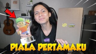 UNBOXING HADIAH MENANG TURNAMEN KREATOR @teamrrq x @StumbleGuys  + Buka smua skin RABBIDS INVASION !