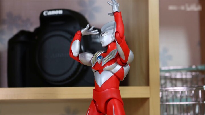 [Animasi Stop-motion Ultraman] Diary Pertumbuhan Tiga ②——Penampilan bahagia Da Gu! Apakah kamu bahag