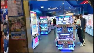 y2mate.com - 日本の秋葉原Akihabara_360P