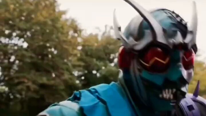 The only alien knight who can switch forms, Kamen Rider W from Fuuto