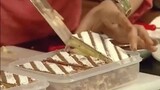 Waktu pencuci mulut dari Sanshun, memanggang kue untuk orang tersayang di toko roti di pagi hari