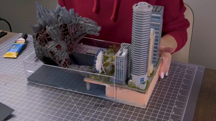 Model: Mourning S Godzilla menyerbu kota, apa yang harus dilakukan orang-orang di kota?