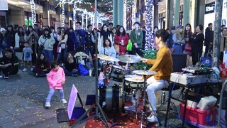 "Uncommon Characters" thành công nhanh chóng ở Đài Loan, và giai điệu mê hoặc những đứa trẻ 3 tuổi