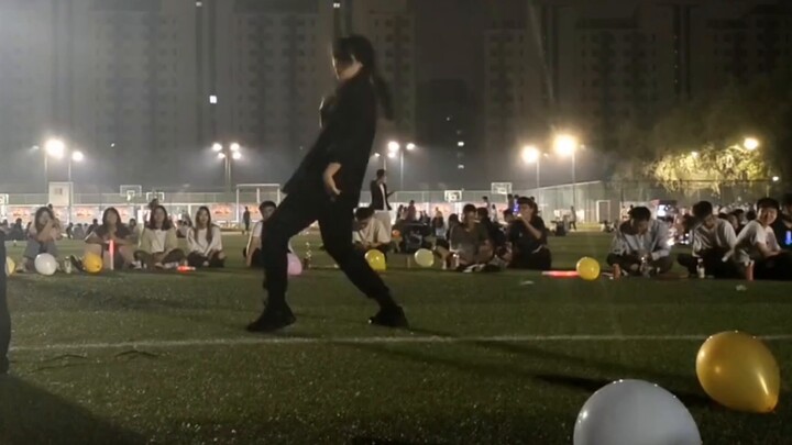 [เต้นชาร์เมอร์] เต้นชาร์เมอร์ในช่วงเริ่มการแสดงละลายพฤติกรรมของโรงเรียนจะเป็นยังไงบ้าง!