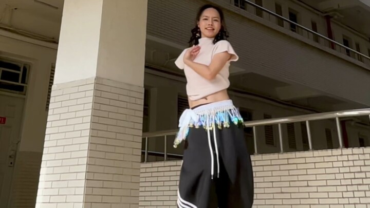 เหมือนดอกไม้ ส่วนนี้เหมือนผีเสื้อเต้นรำ