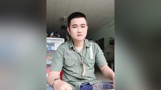 đang diễn mà khách ko biết dụ gì ra đứng nhìn😝😝😝😝😝hàihướcvuivẻ