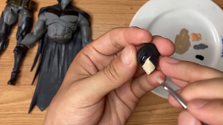 Restorasi otentik dari Pale Knight Batman