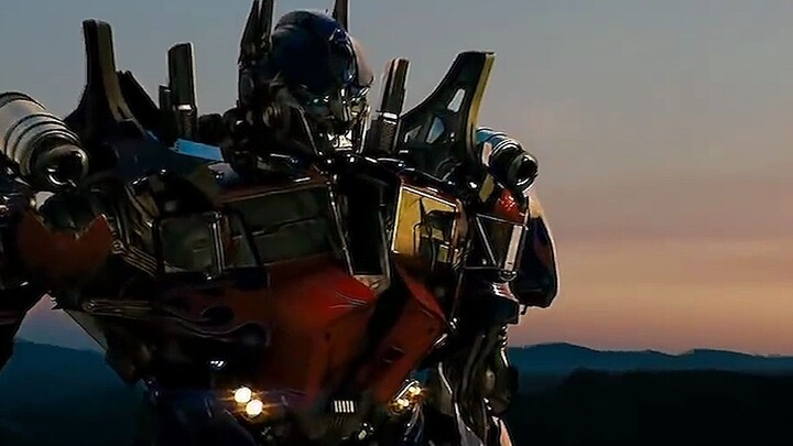 Cảm giác thế nào khi mở "I am Optimus Prime" bằng 14 ngôn ngữ? Tôi là diễn giả phụ!