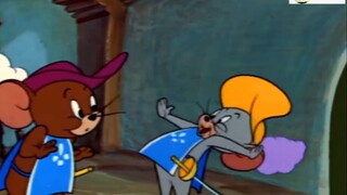 What is said in French in "Tom and Jerry"? Little Teffy is so cute.