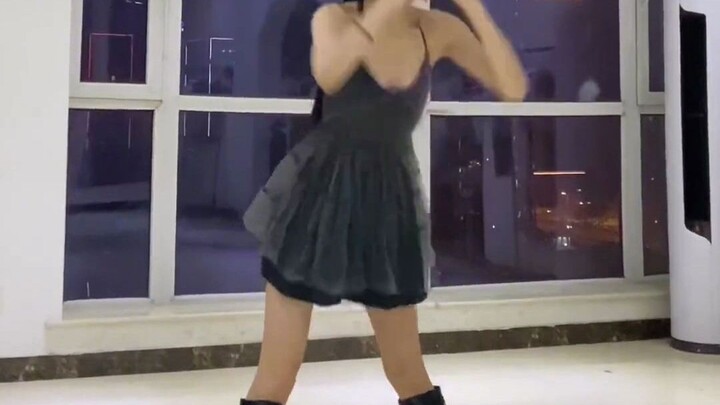 答应我 叫你们的好闺蜜来当你的男伴 好害羞 笑场很多次