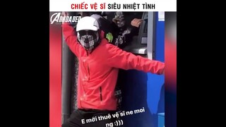 Chiếc Vệ Sĩ Siêu Nhiệt Tình