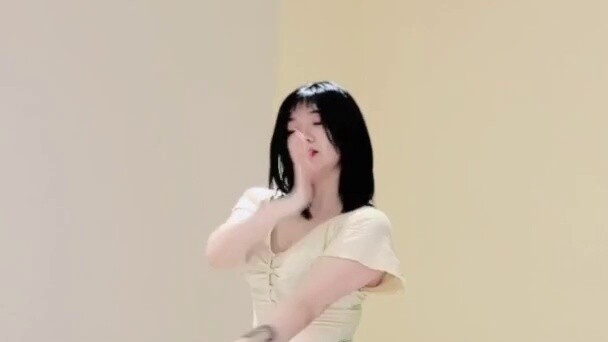 [The light of the slightly plump world] The courage of a chubby girl straight shot, so sweet~ Cover 