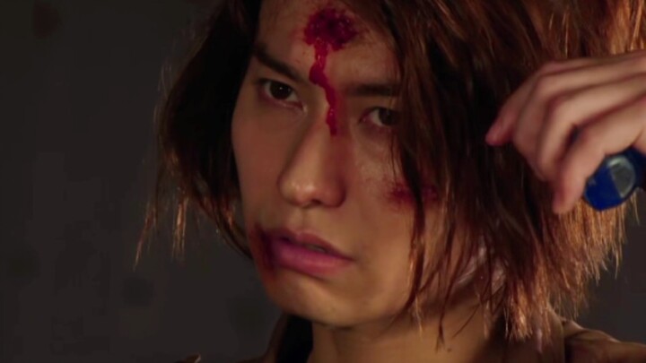 Saruwatari Kazumi (Brother Hai) fights desperately to save the world, that's what Kamen Rider is all