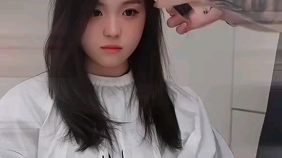 udah cntik sih, tpi pas di gunting kyk gini cantiknya makin berdamage😍😍