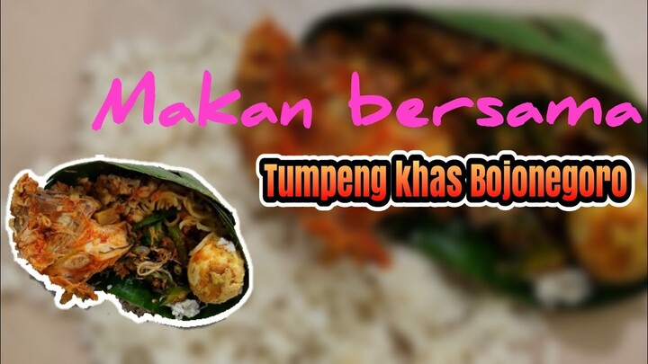 Makan Besar Tumpeng Khas Bojonegoro || Tumpeng rice dinner at the mosque