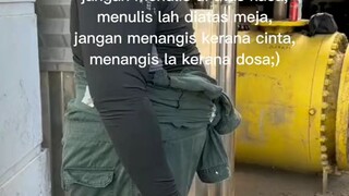 Jangan menangis kawan.