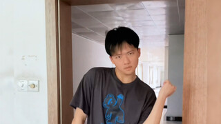 论当代KPOP大学生上完厕所如何回到教室…