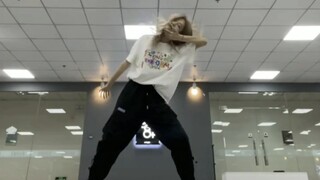 袁一琦翻跳kick  it绝绝子