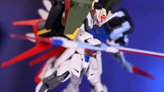 【P Toys】การผสมผสานระหว่างความเก่าและใหม่! HG PERFECT STRIKE GUNDAM แบ่งปันง่ายๆ