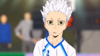 This white-haired guy is really good at playing basketball, but my little sun is here to learn from 