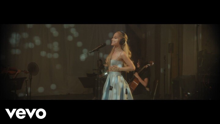 Ariana Grande - Daydreamin' (Live from London)