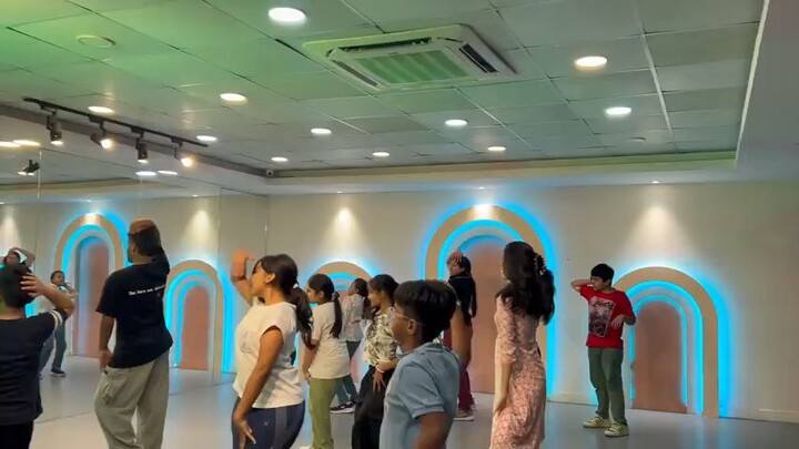 Hindi song dance